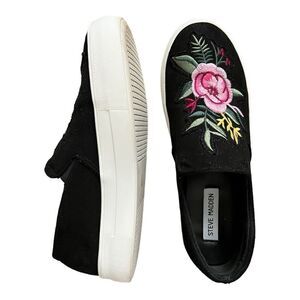 Steven Madden Gracie Slip shoes